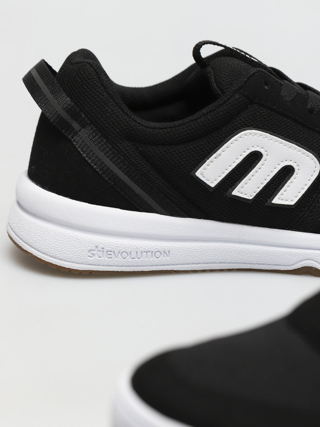 Zapatilla Ranger LT Black White Gum Etnies
