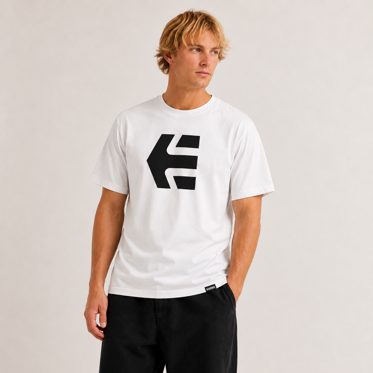 Polera Icon White Etnies