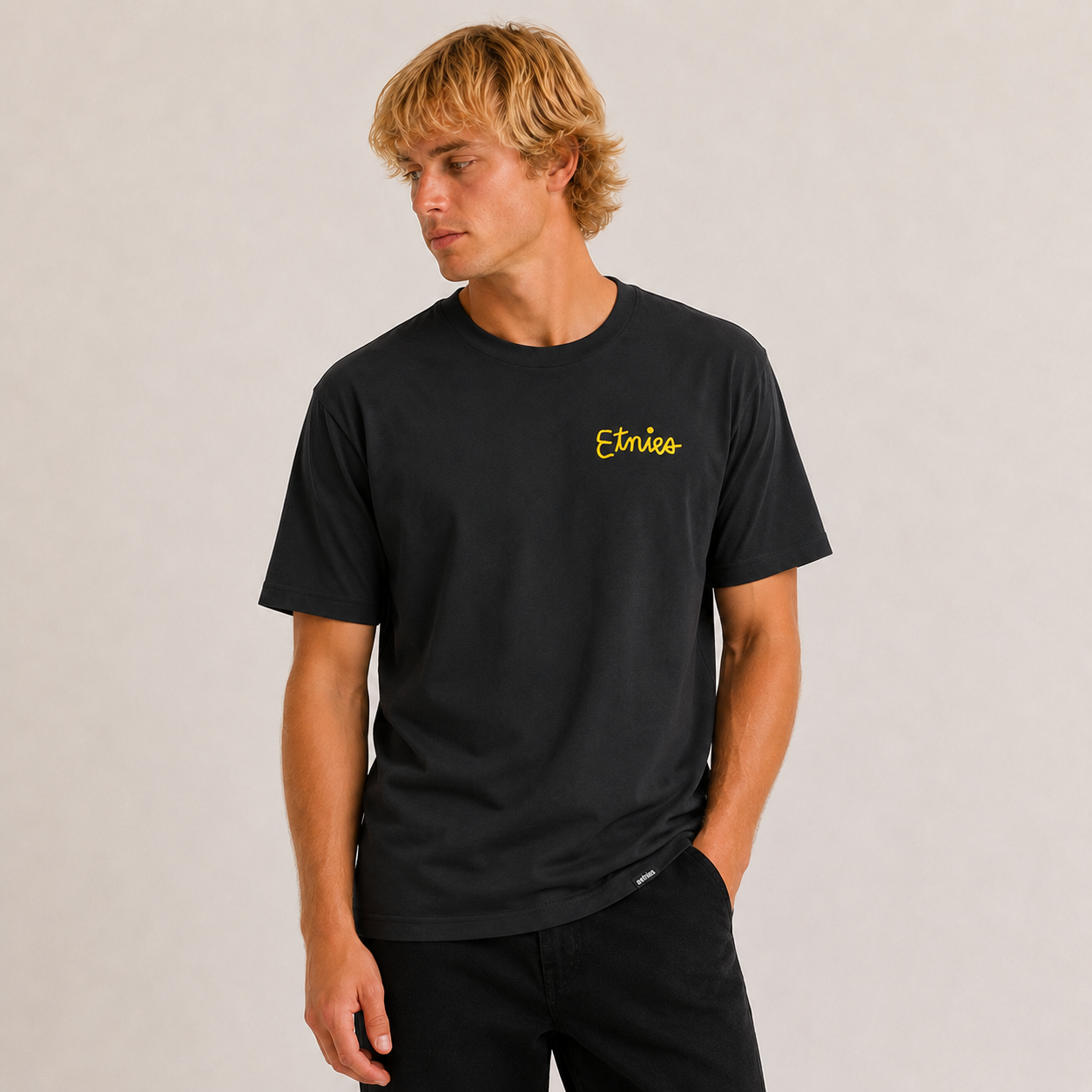Polera Worful x Sheep Wash Black