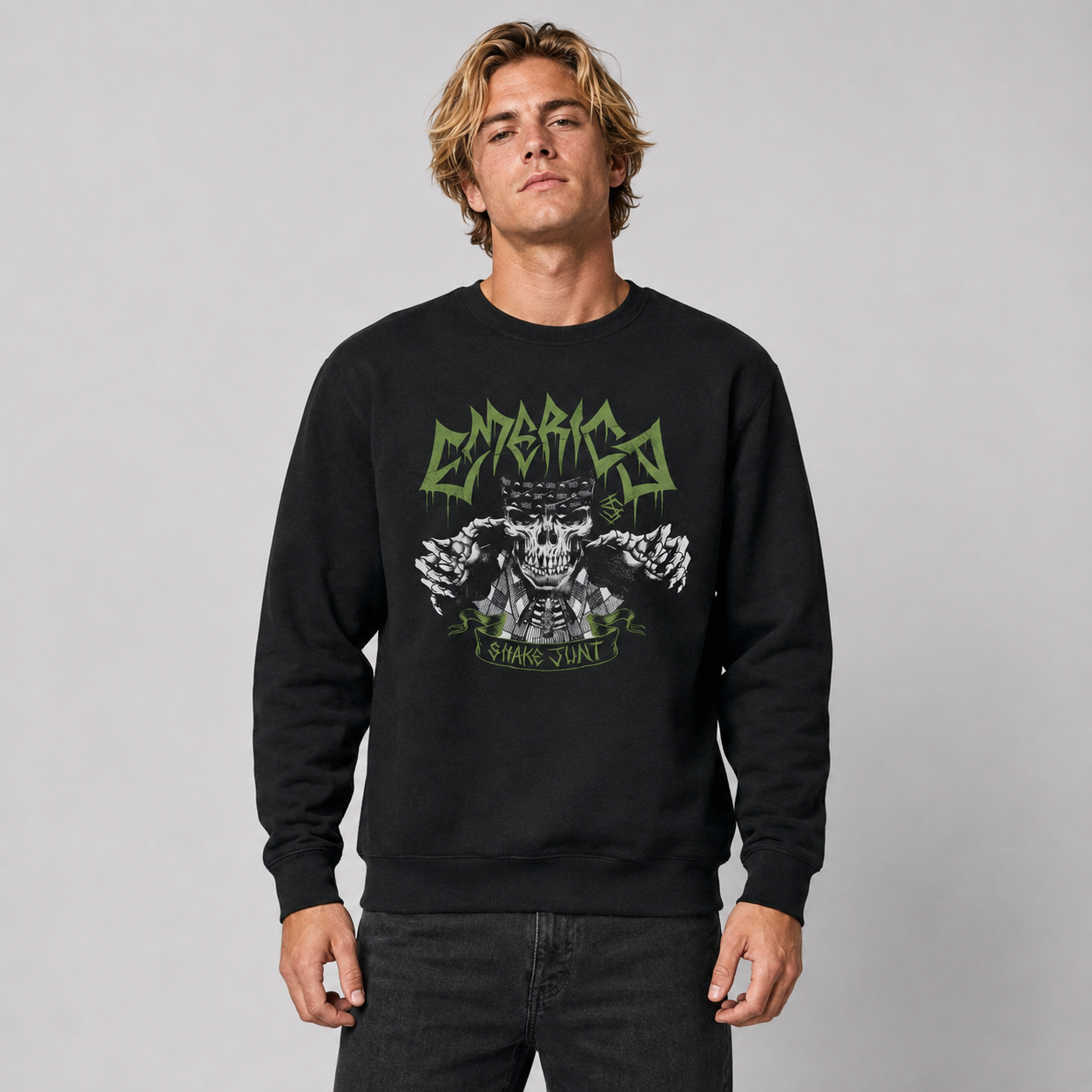 Poleron Men x Shake Junt Skull Crew Black