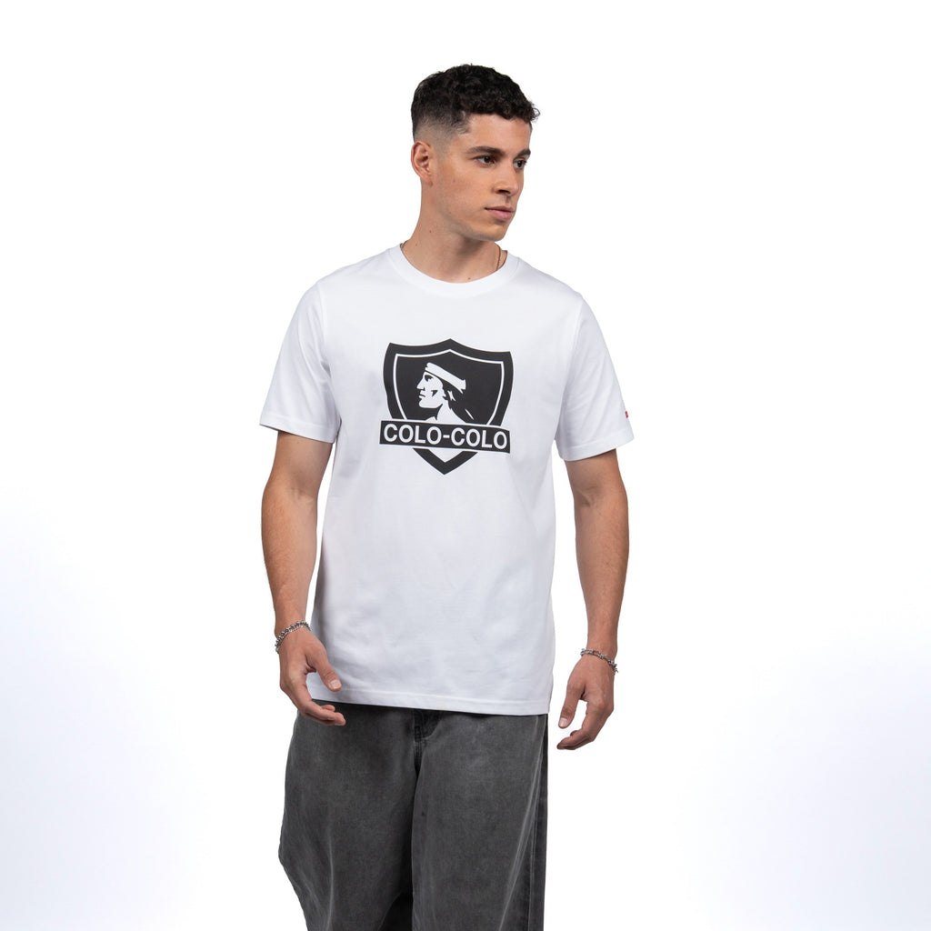 Polera Colo-Colo Urbano Blanco Escudo Negro