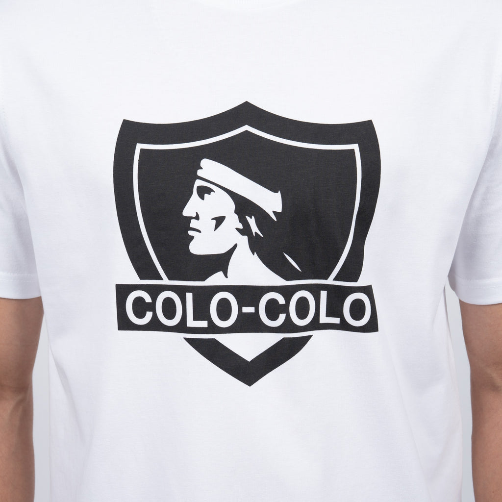 Polera Colo-Colo Urbano Blanco Escudo Negro