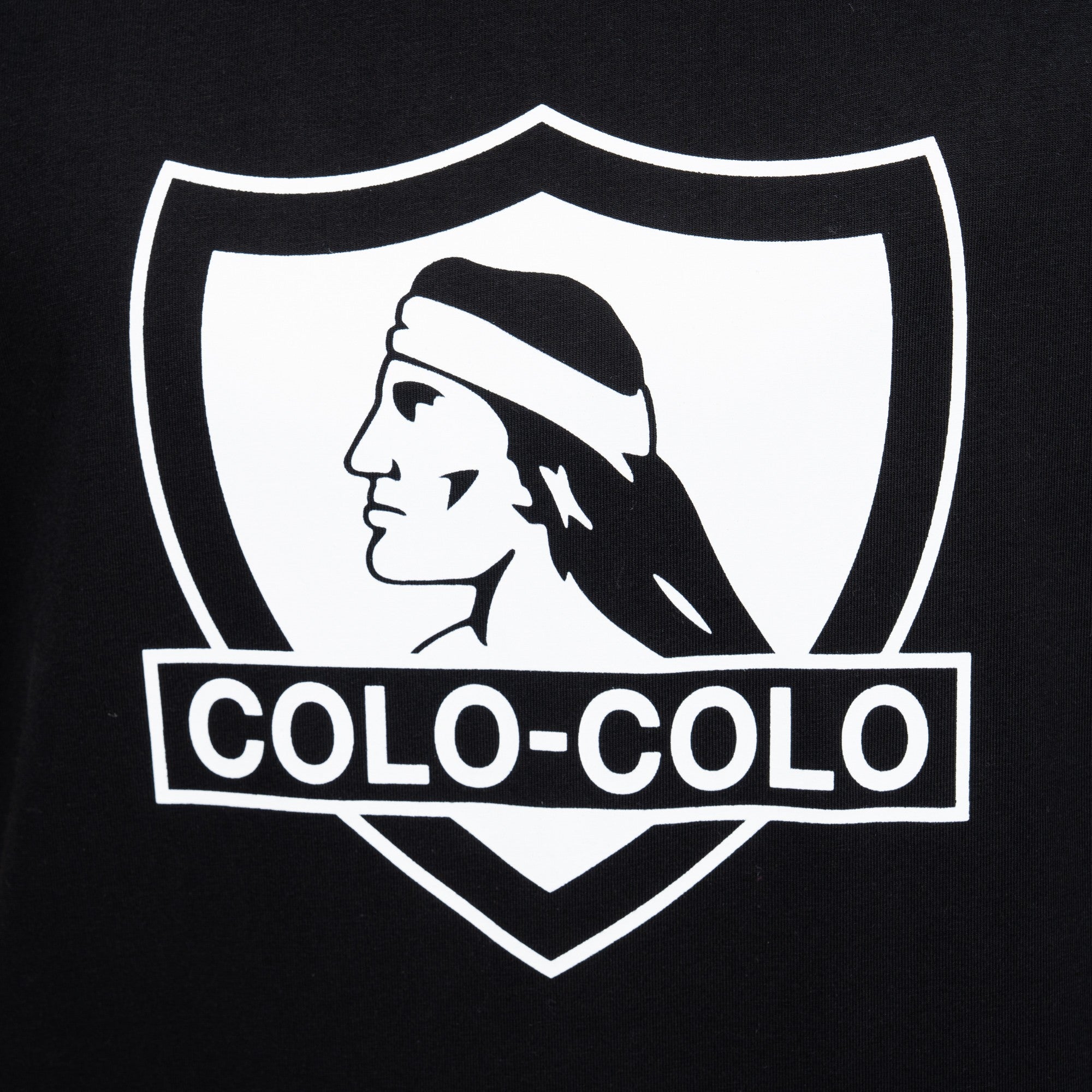 Polera Colo-Colo Urbano Negro Escudo Blanco