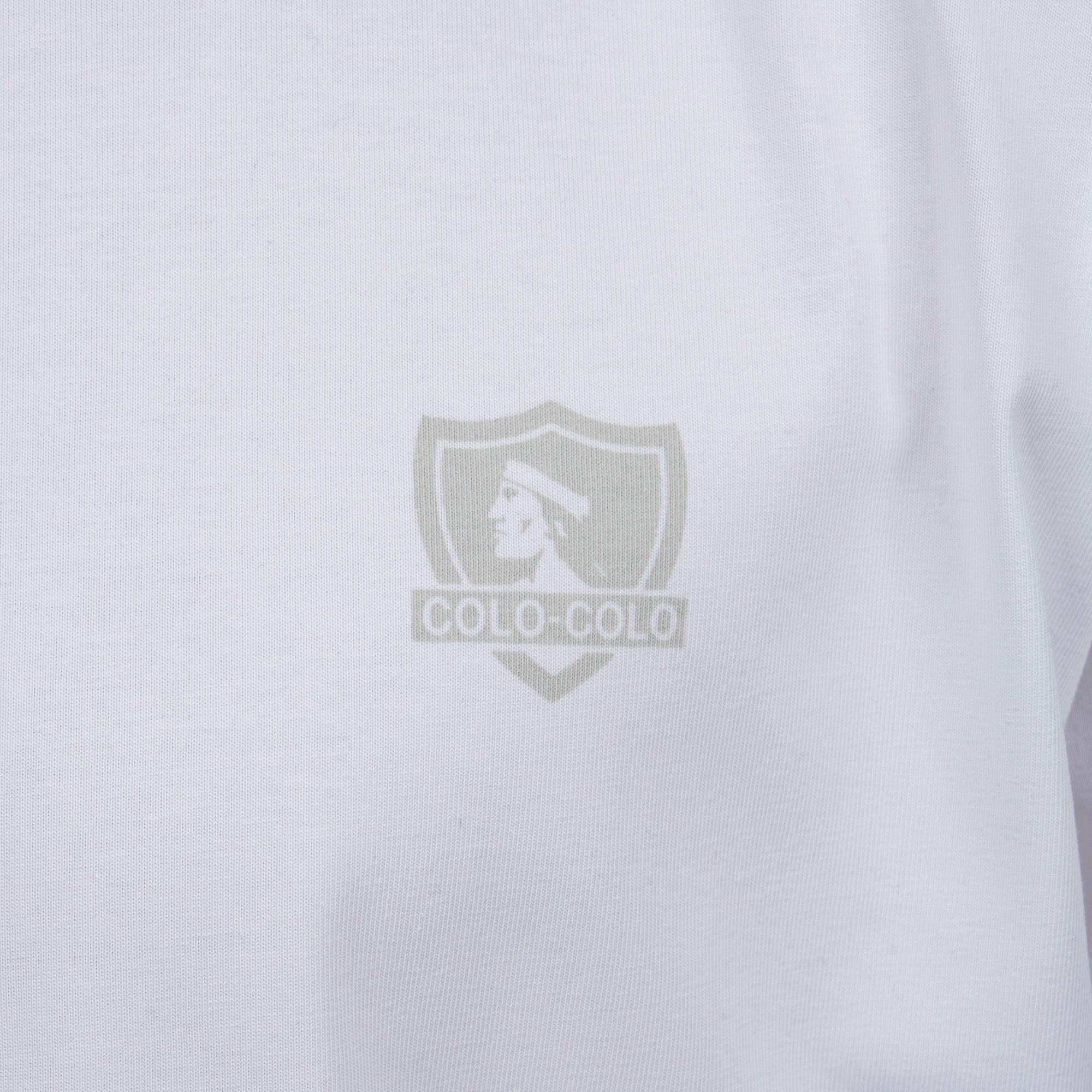 Polera Colo-Colo Urbano Blanco Escudo Pequeño Gris