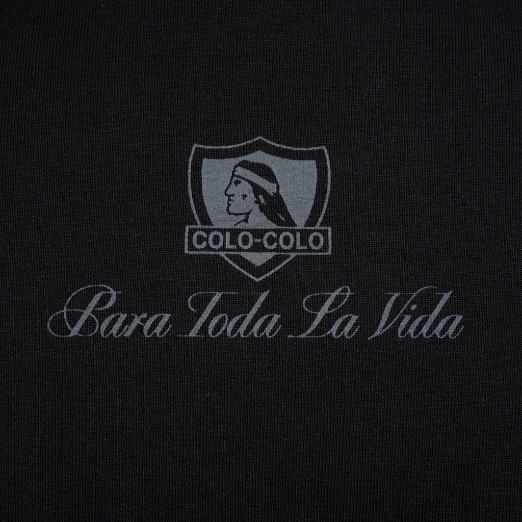 Polera Colo-Colo Urbano Negro Escudo Pequeño Gris