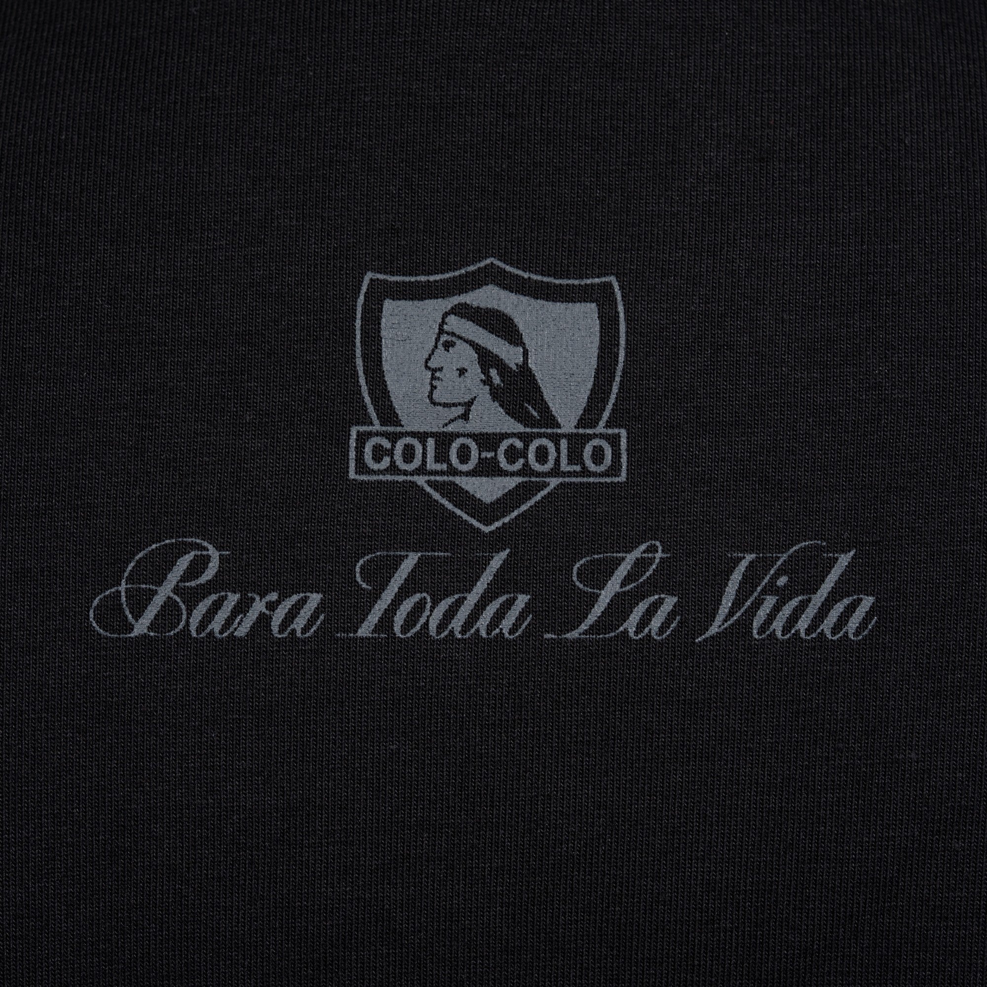 Polera Colo-Colo Urbano Negro Escudo Pequeño Gris