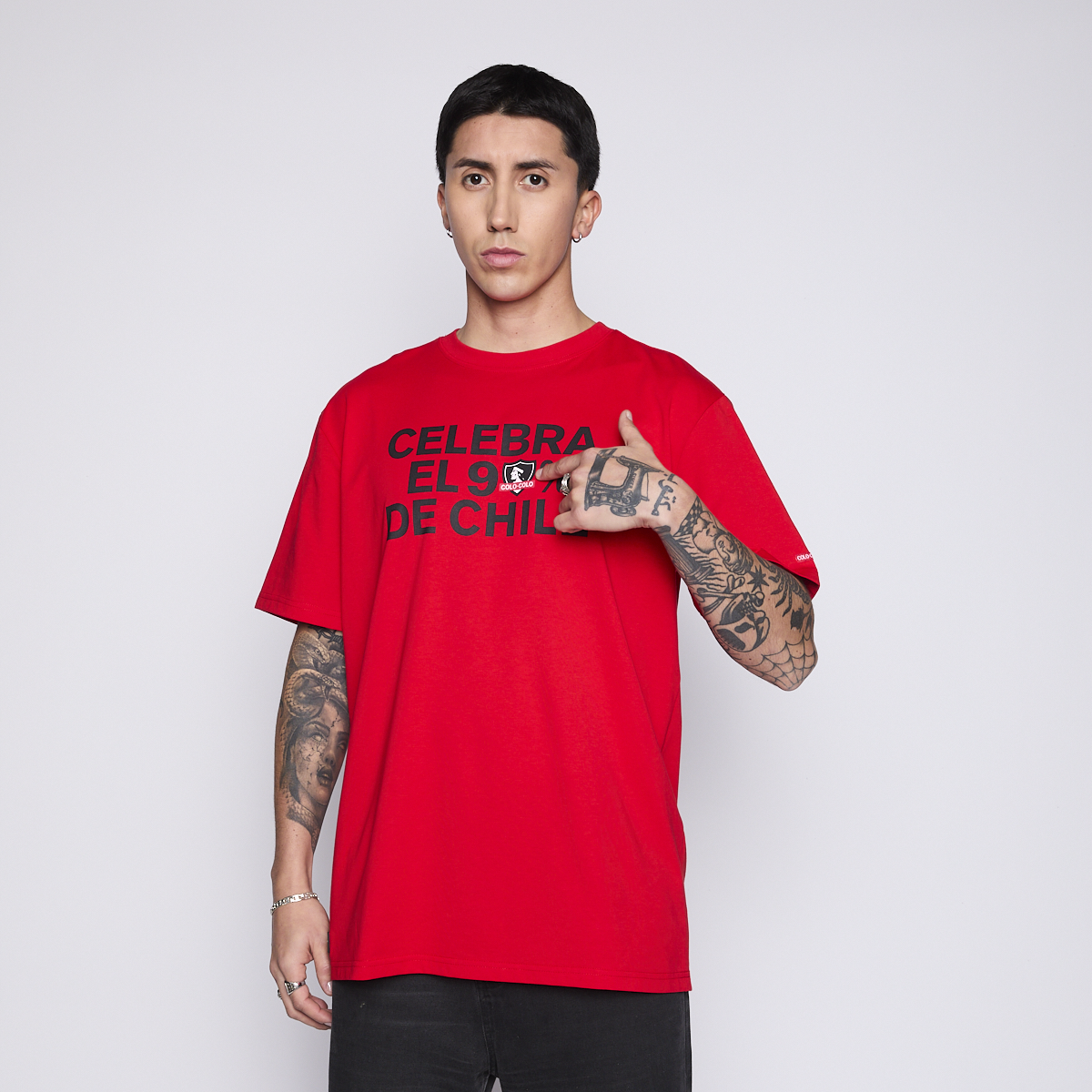 Polera Colo Colo Urbano Hombre Celebra el 90% Chile Rojo