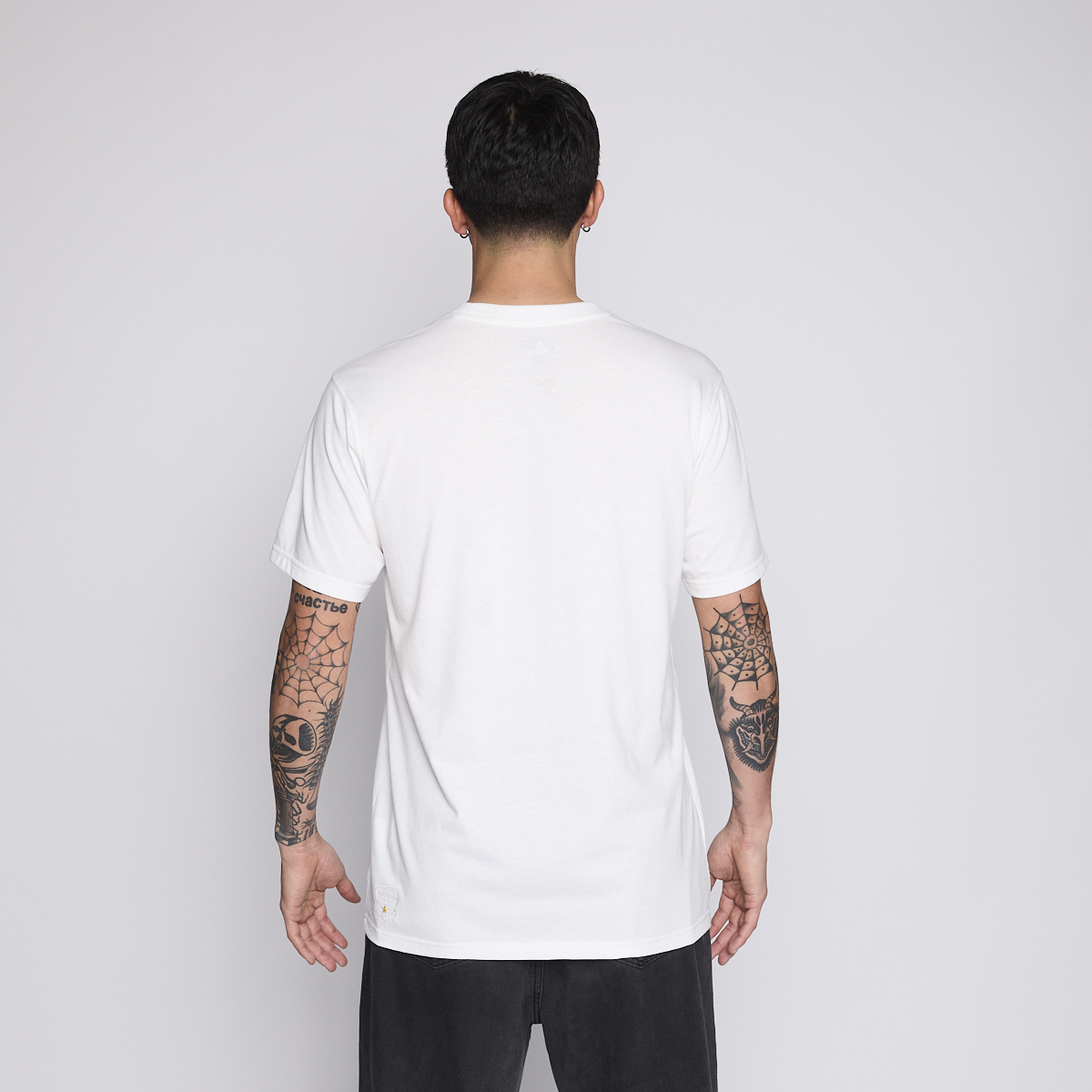 Polera Colo Colo Urbano Hombre Cacique Blanco Gris