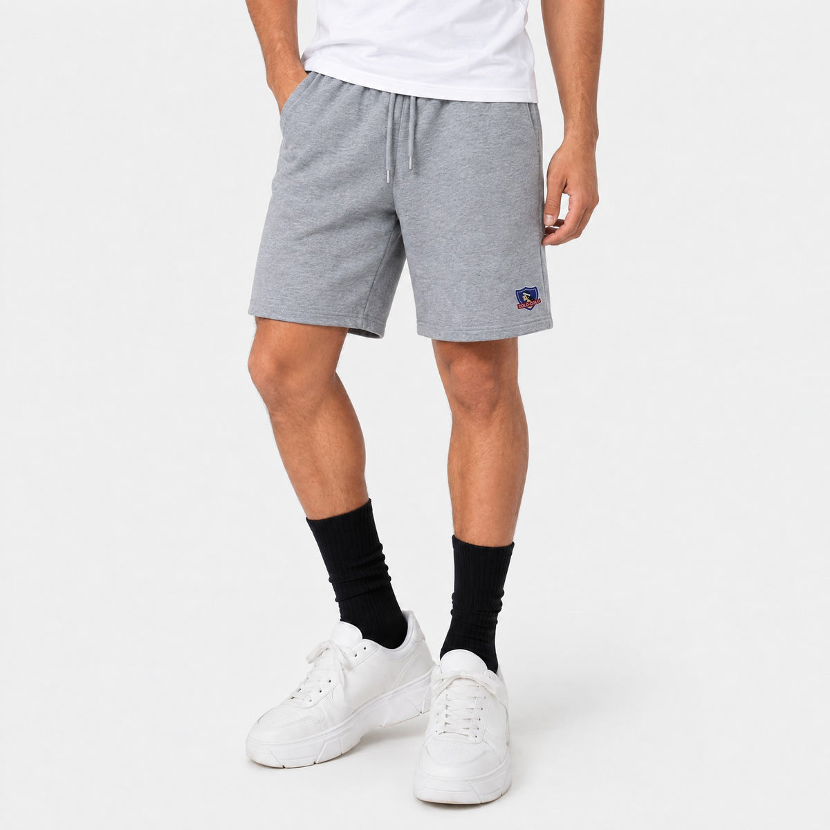 Short Colo Colo Urbano Gris Escudo Color
