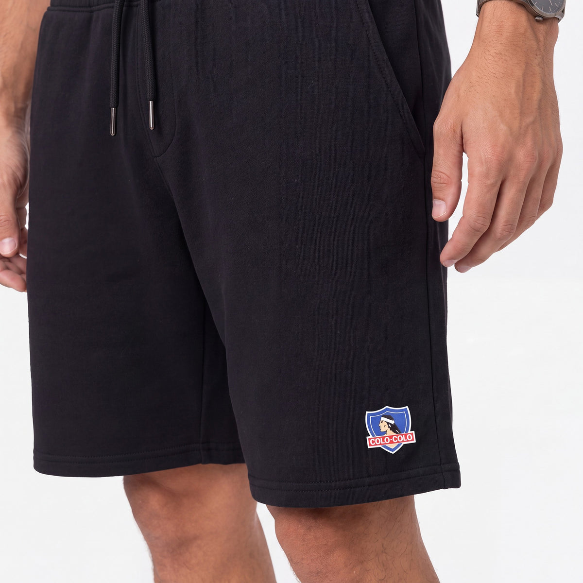 Short Colo Colo Urbano Negro Escudo Color