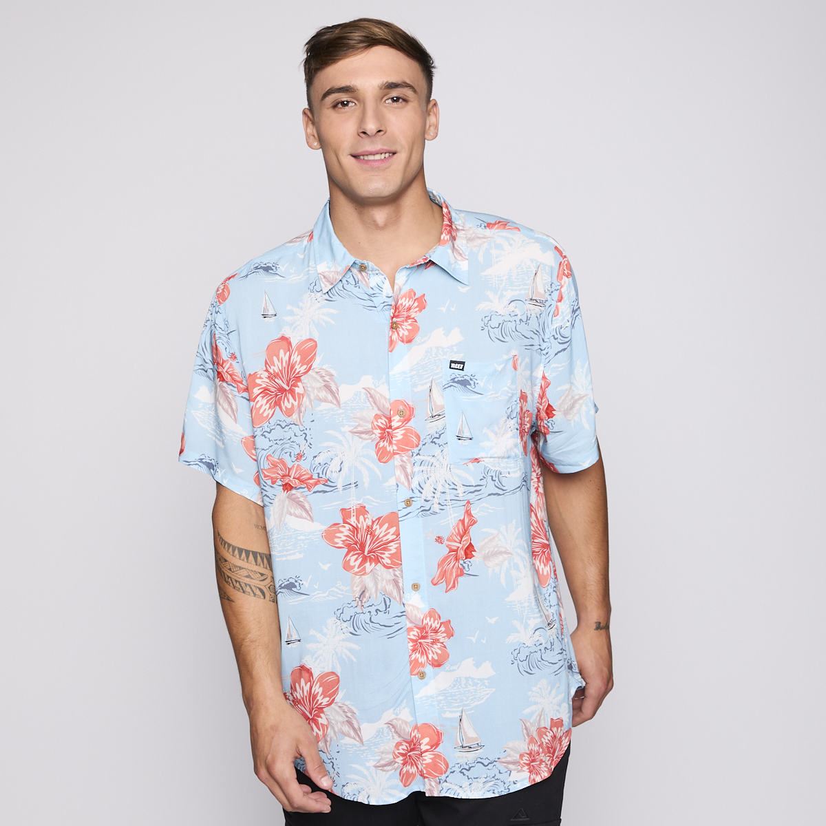 Camisa Reef Men Floreada Celeste
