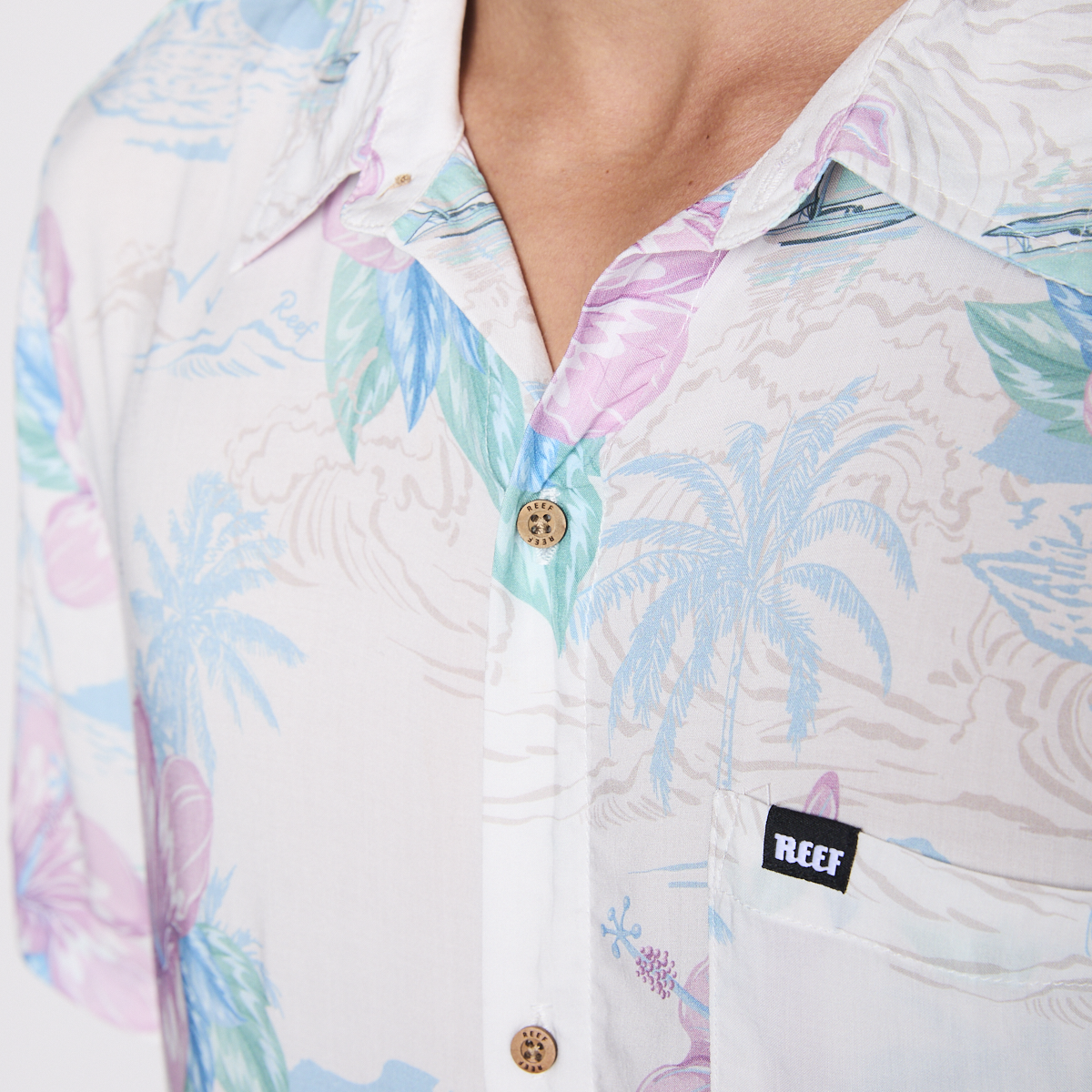 Camisa Reef Men Floreada Blanca
