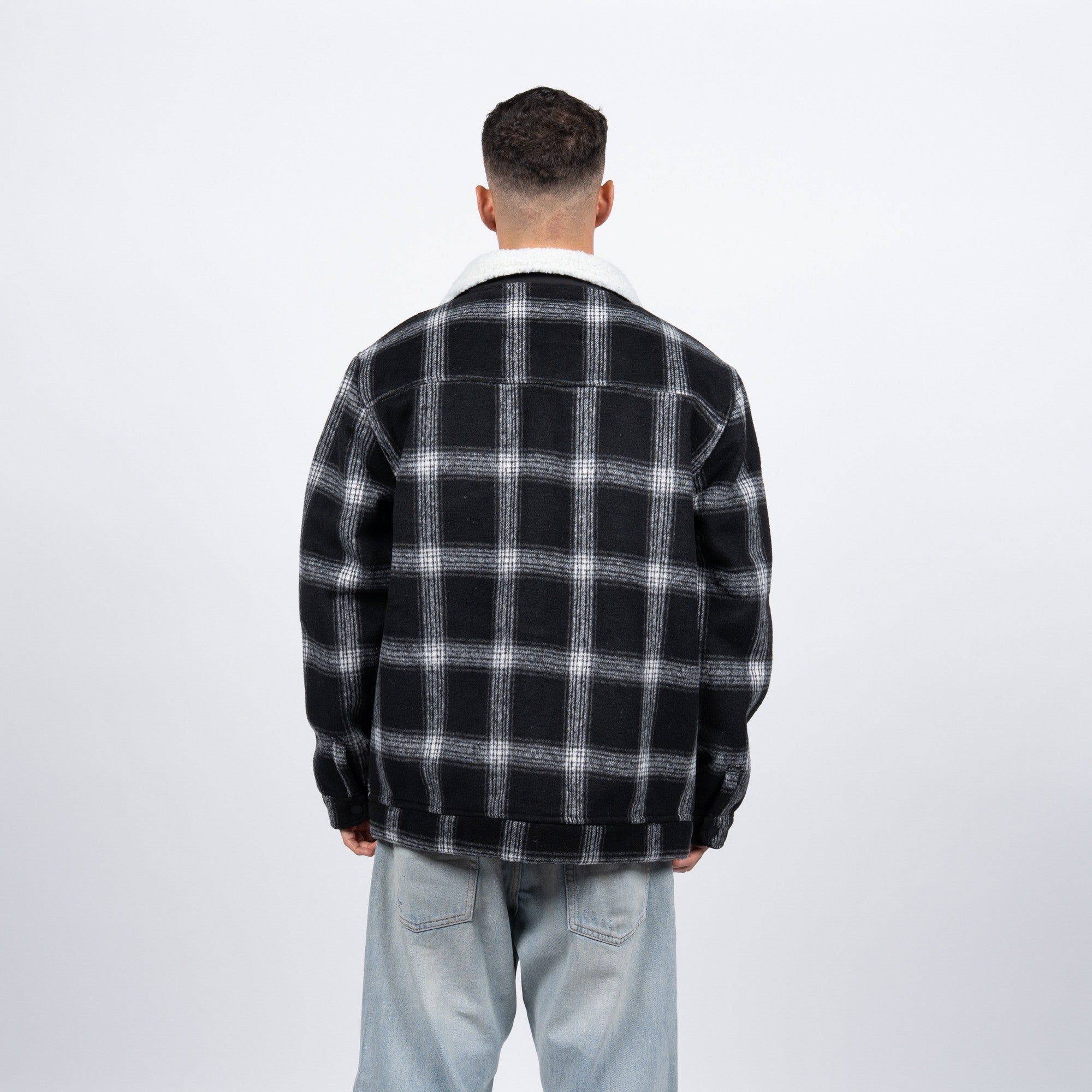 Casaca Reef Men Black White Buttons