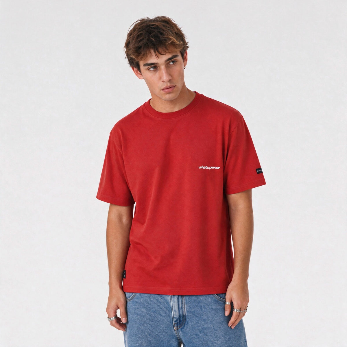 Polera WhatUp Oversize Box Rojo Logo Blanco