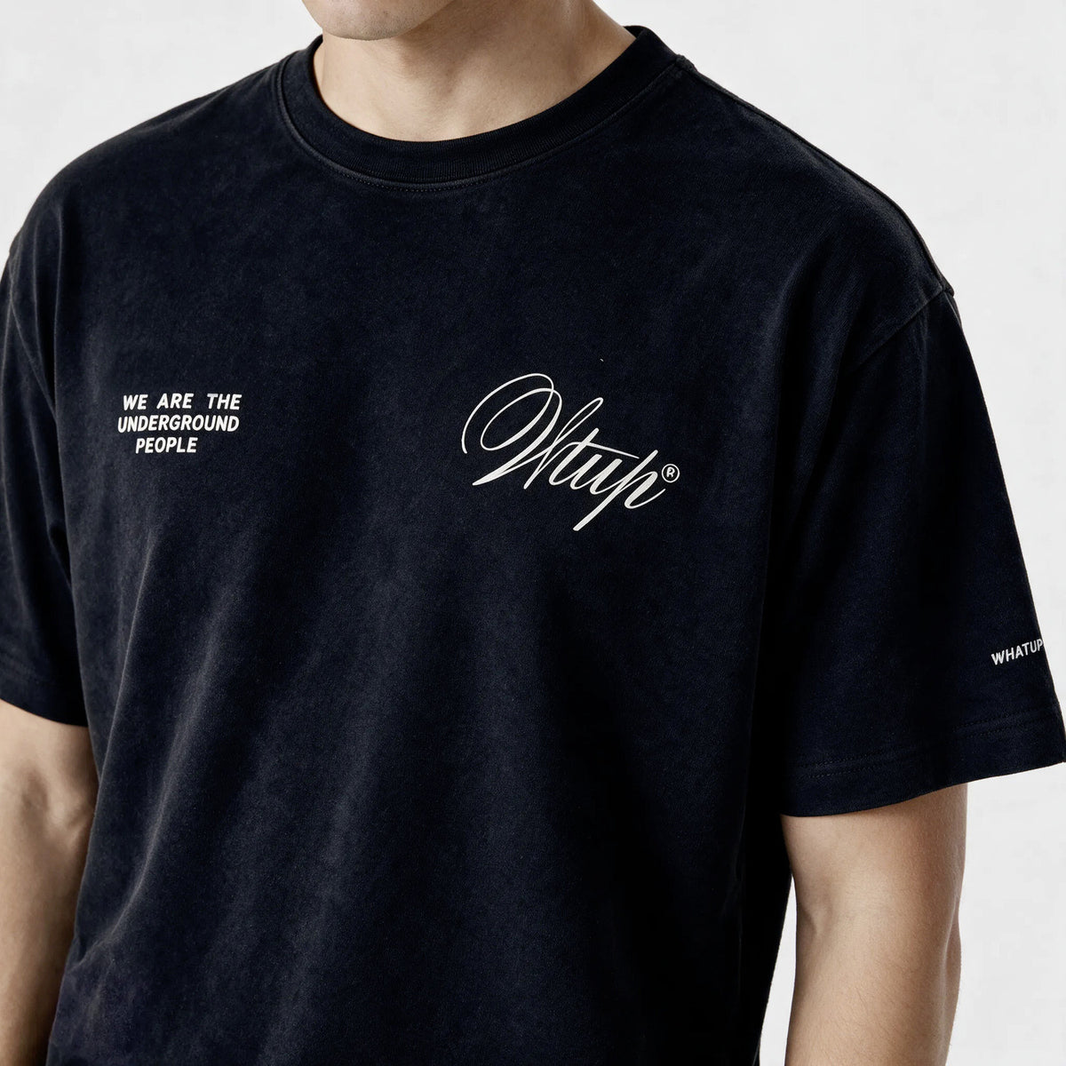 Polera WhatUp Oversize Box Creatives From The Under Negro