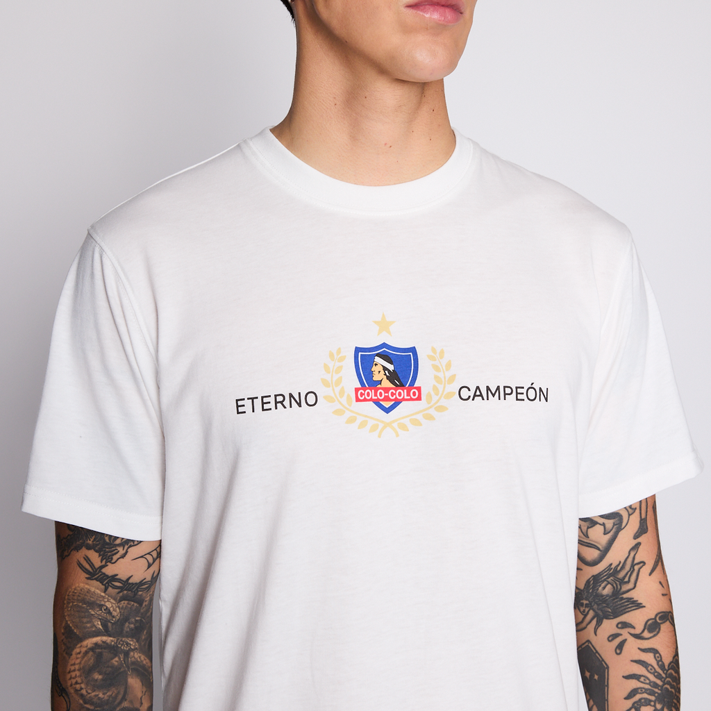 Polera Colo Colo Urbano Hombre Eterno Campeón Blanco Verano