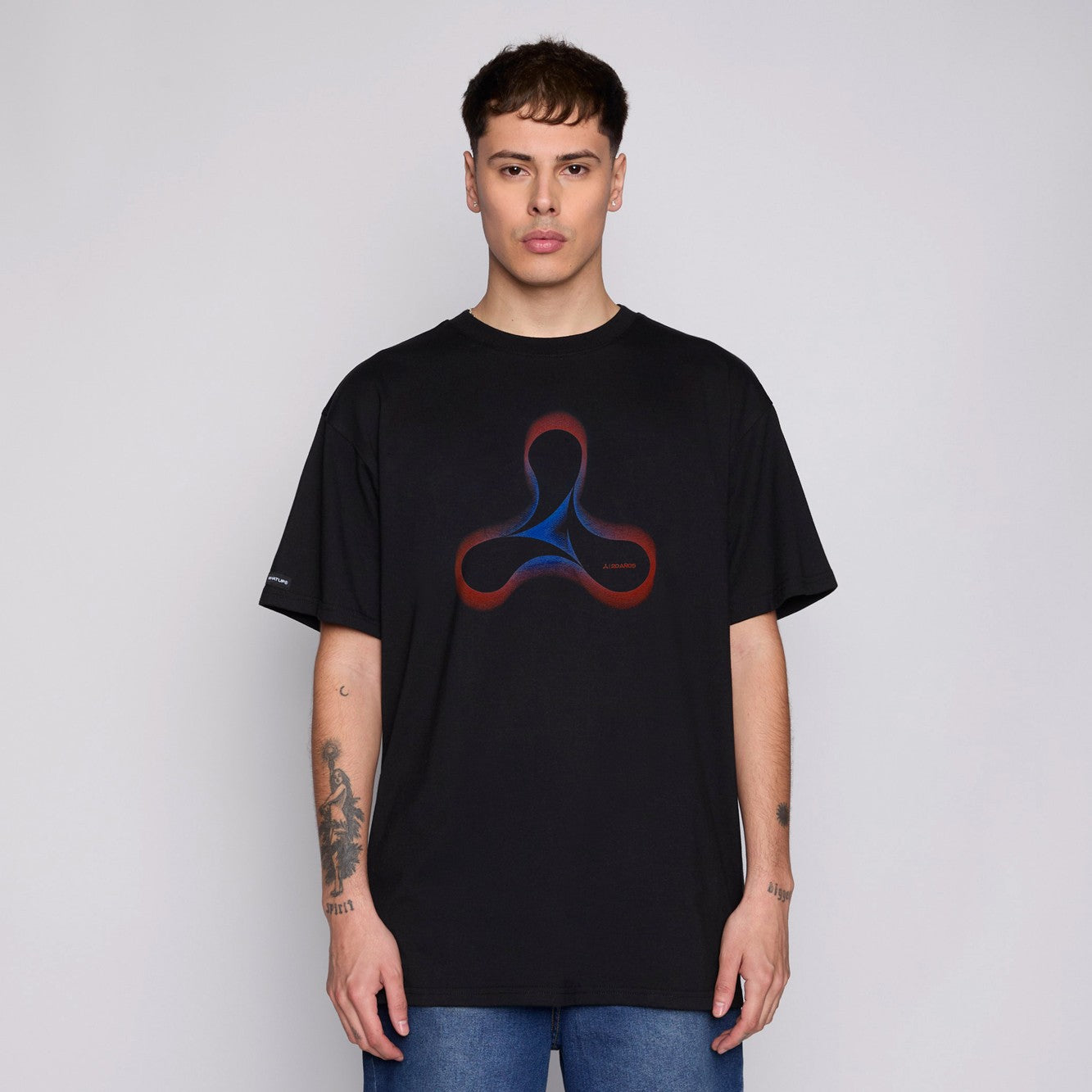 Polera Creamfields x Whatup Black Icon Logo Multi