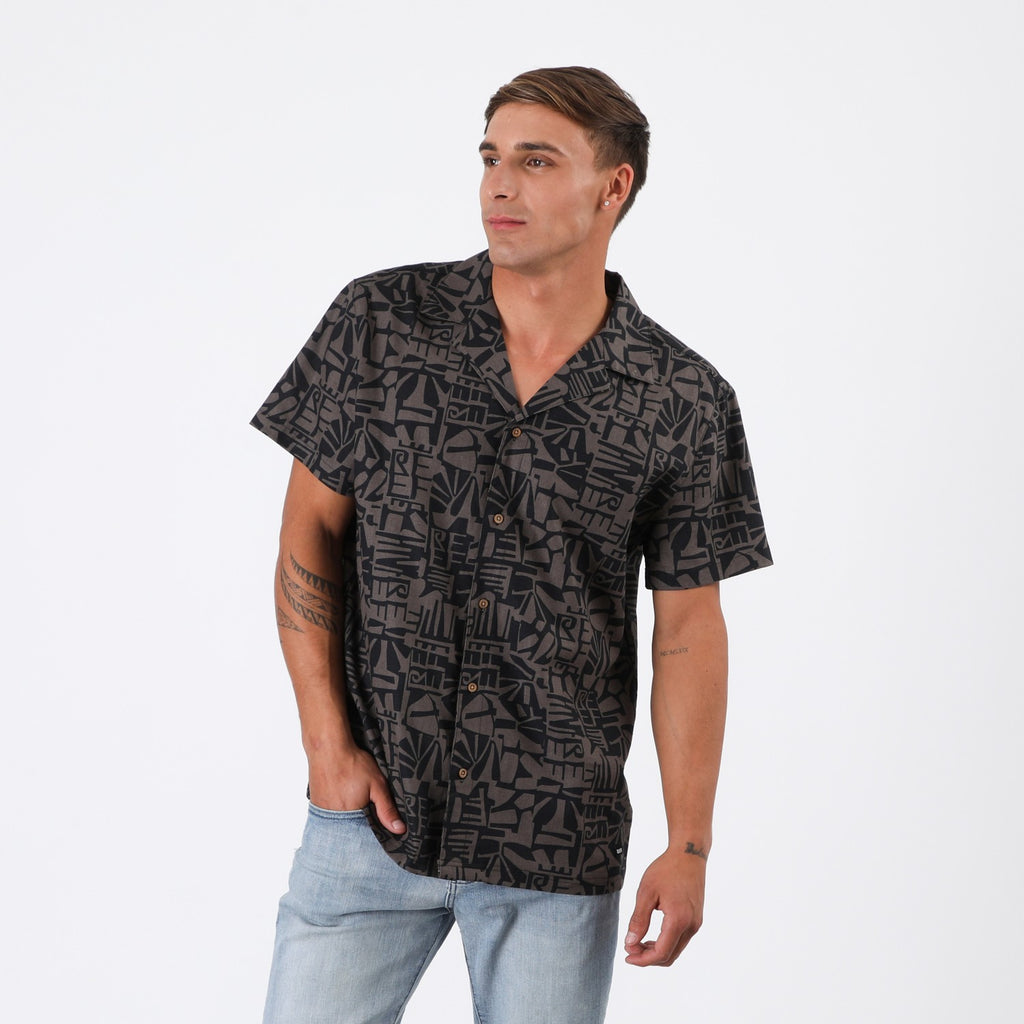 Camisa Reef Men Negro Diseños Gris