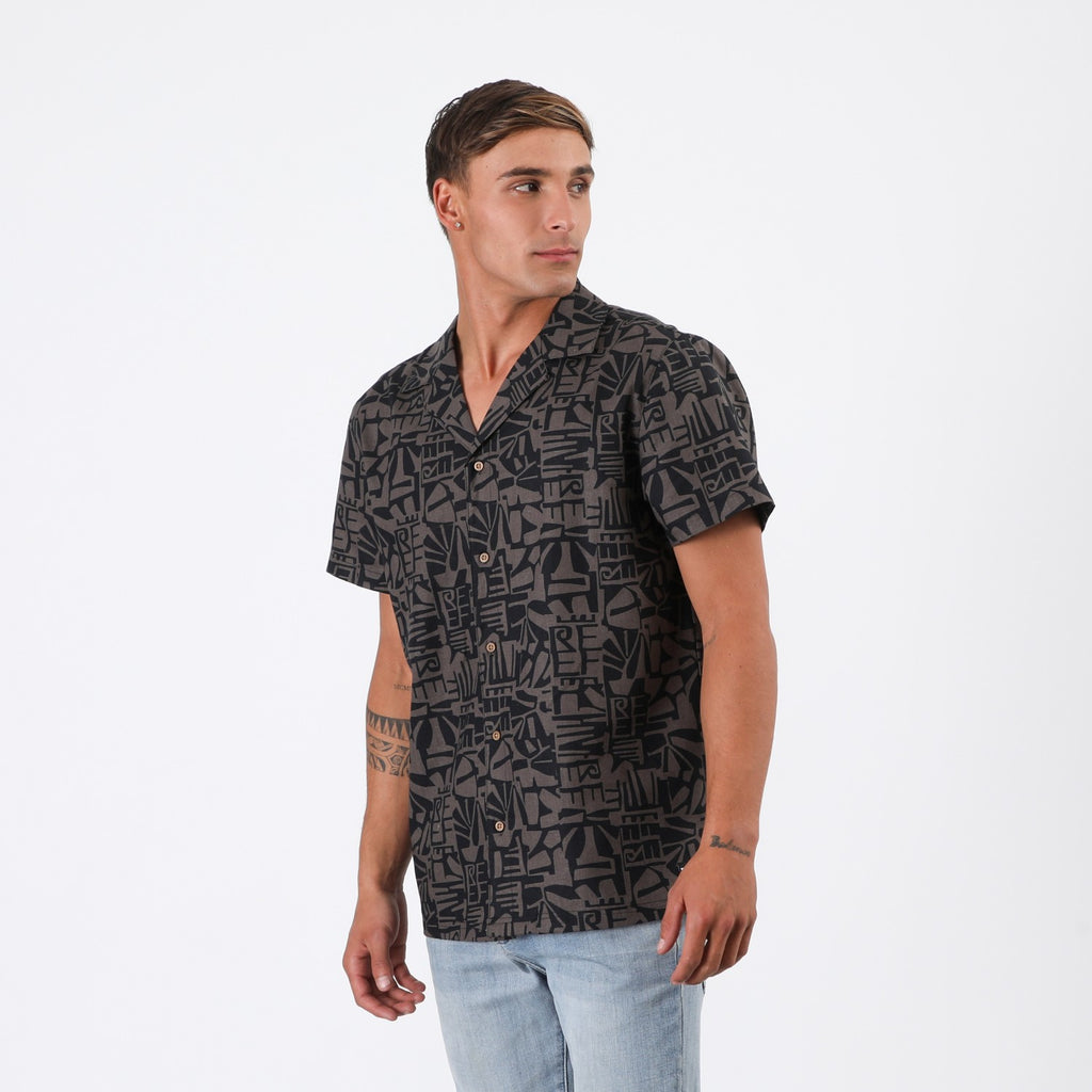 Camisa Reef Men Negro Diseños Gris