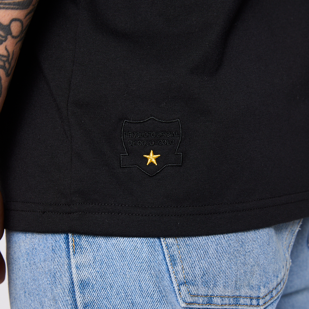 Polera Colo Colo Urbano Hombre Eterno Campeón Negro Escudo Verano