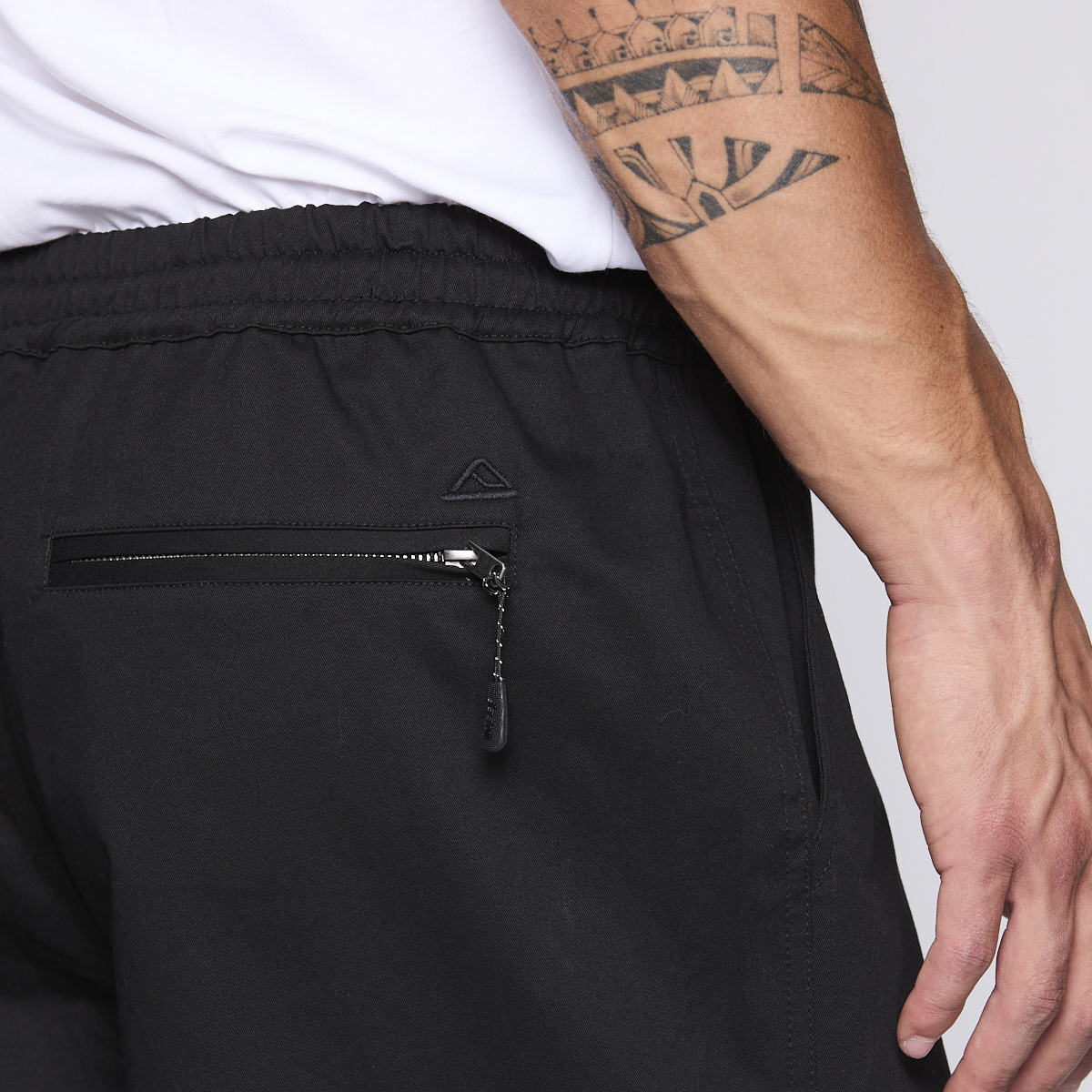 Short Reef Men All Black