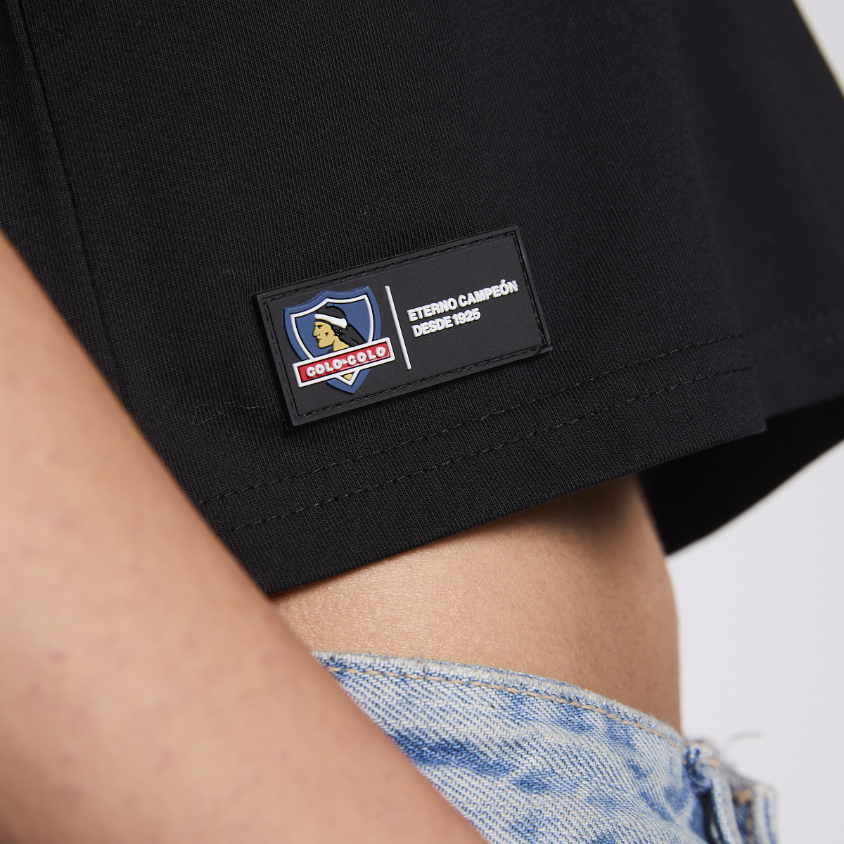 Polera Crop Colo Colo Urbano Mujer Eterna Campoena Negro