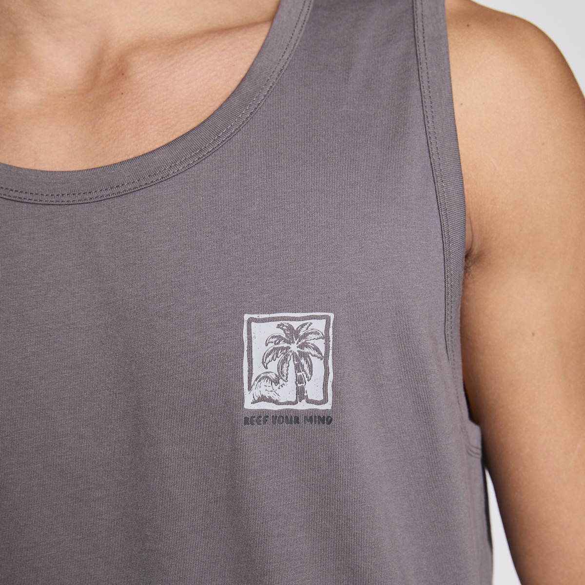 Polera Tank Reef Men Dark Grey
