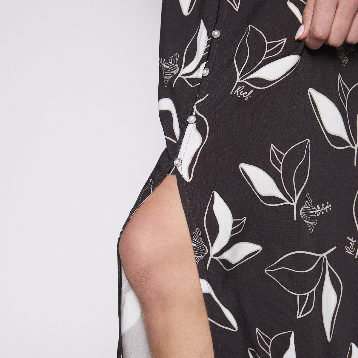 Vestido Reef Women Black Buttons