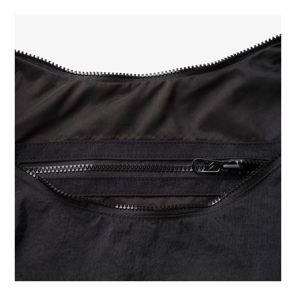 Bolso Thread Mini Slouchy Bag Black