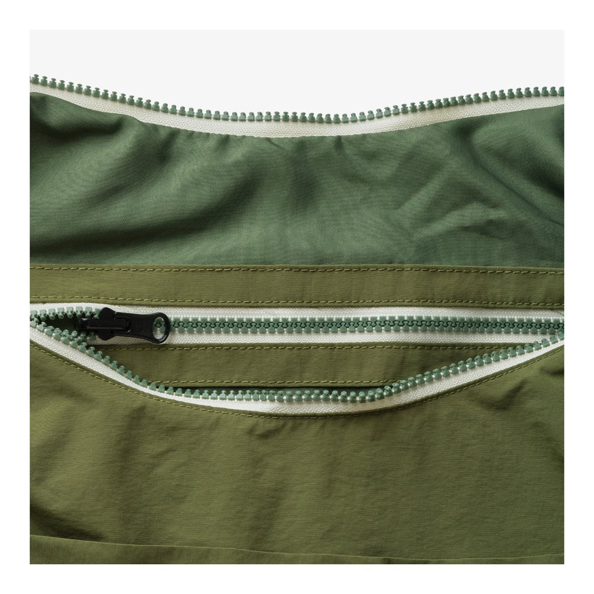 Bolso Thread Slouchy Bag Olive