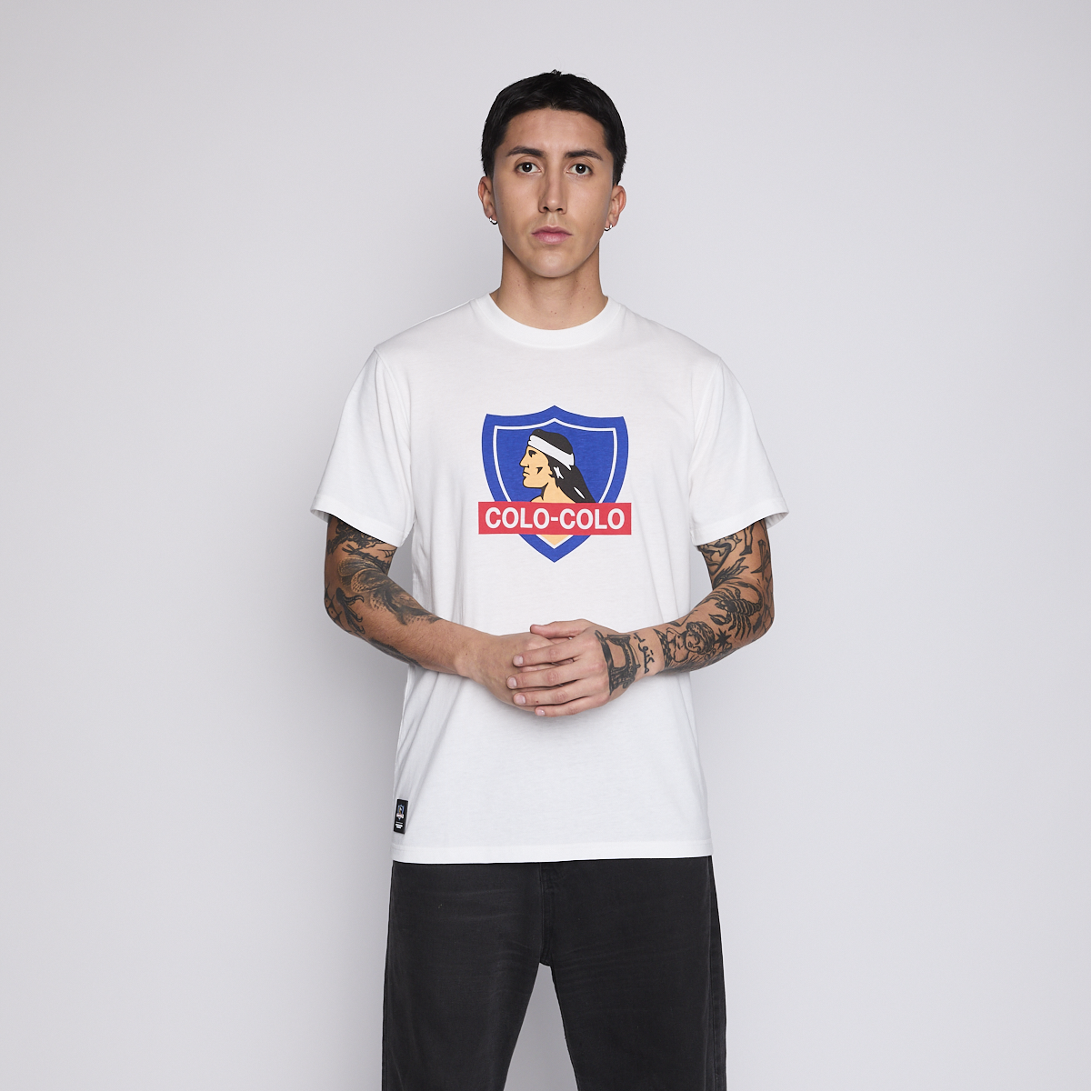 Polera Colo Colo Urbano Hombre Blanco Escudo Verano