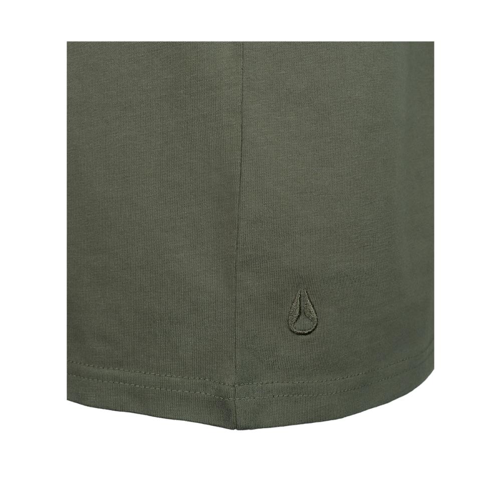 Polera Nixon Men Small Logo Green
